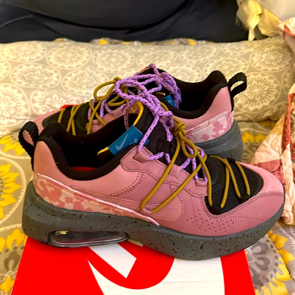 Nike Women’s Air Max ViVa